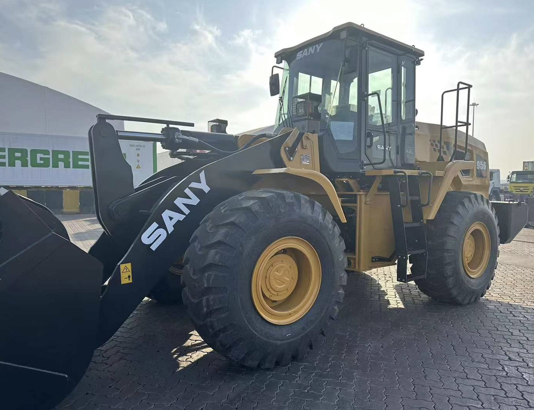 SANY Wheel Loader 956H5 Sent to Port 