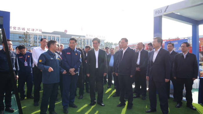 1760932604581963.png 8ea8bfe4e5394fee81b11973d3e76e02.png