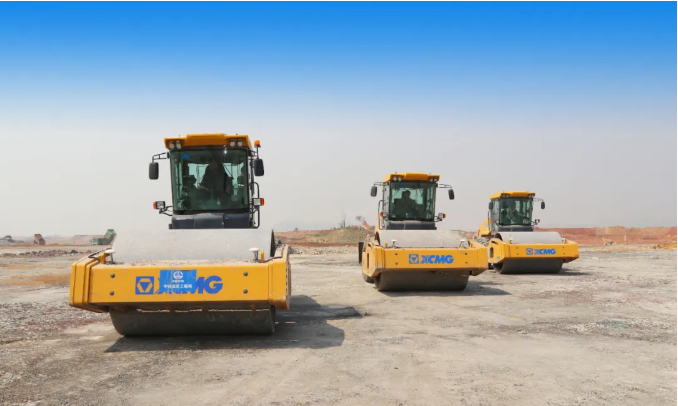 XCMG Large-tonnage Road Roller Is Amazing!